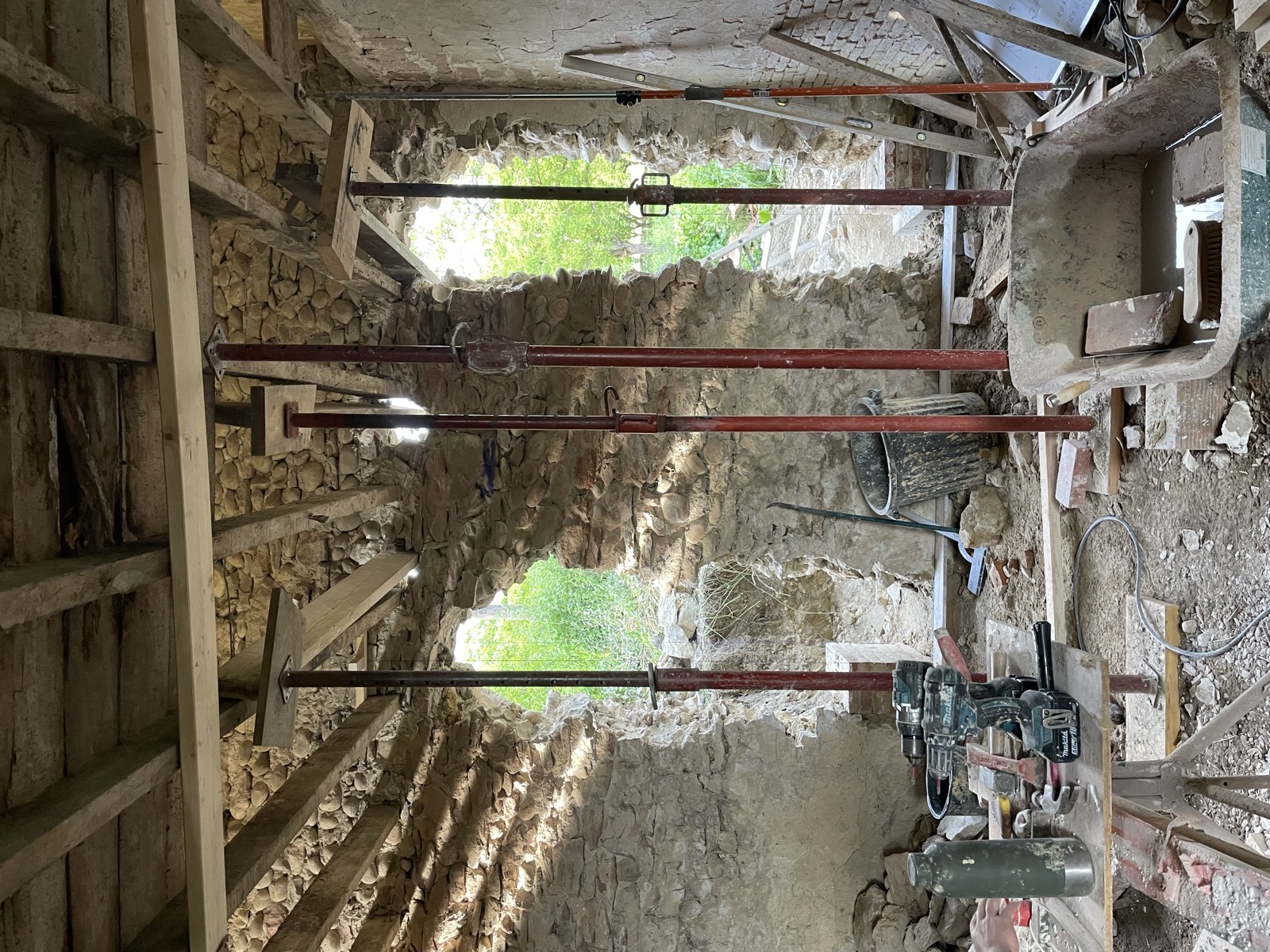 Chantier de maçonnerie à la Fabrique des Luddites